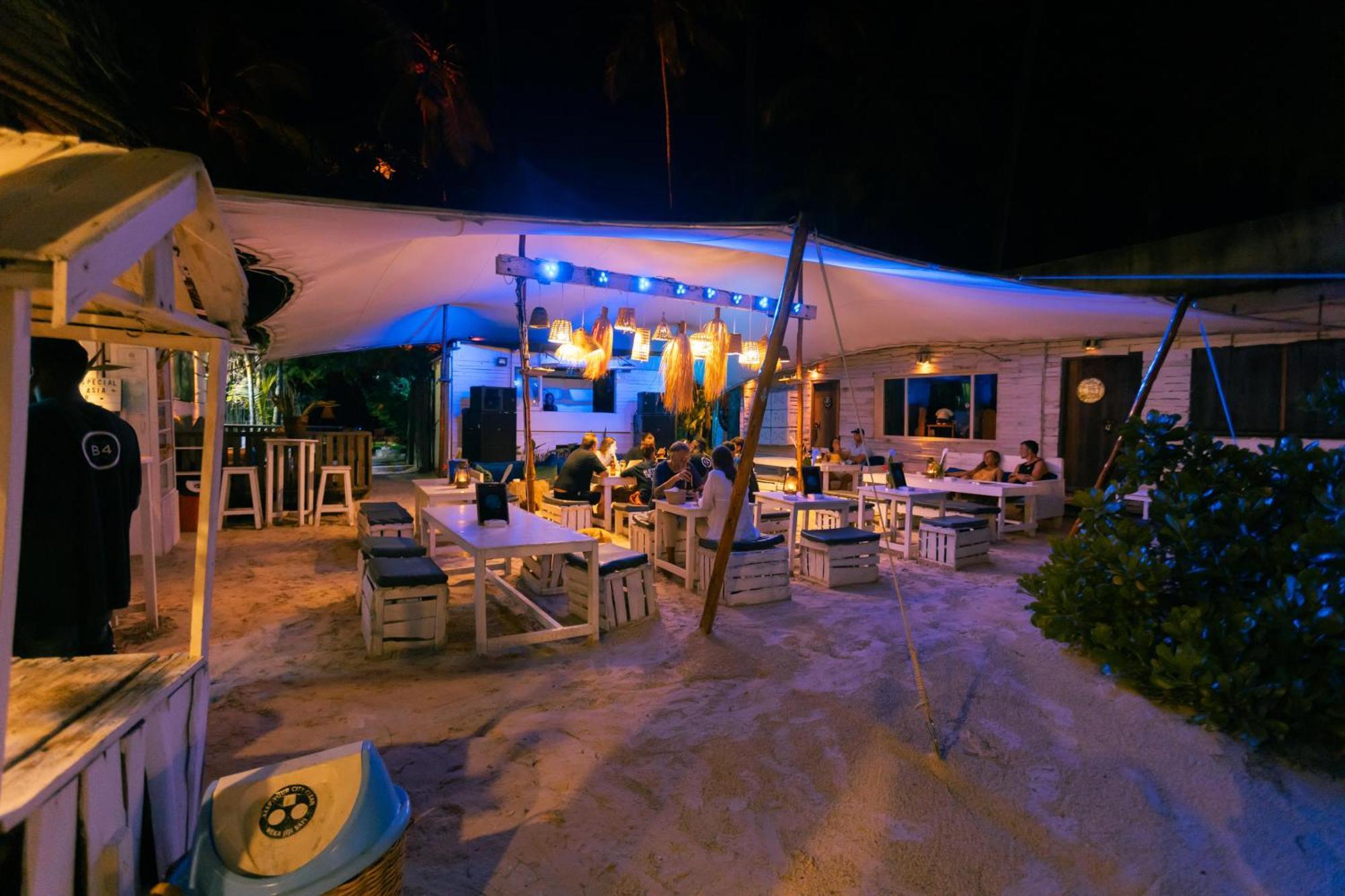 B4 Beach Club Paje Exterior photo