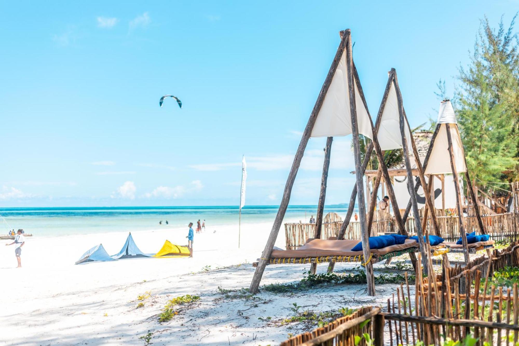 B4 Beach Club Paje Exterior photo